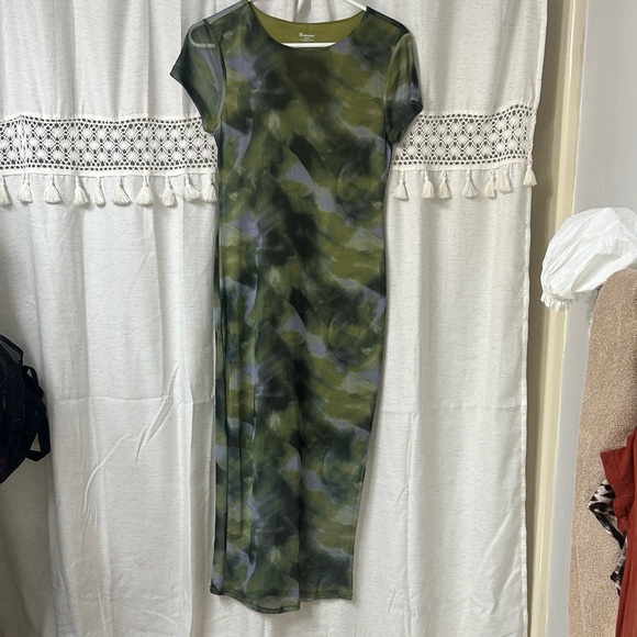 No Boundaries Dresses & Skirts - No Boundaries Olive & Gray Tie-Dye Short Sleeve Maxi Dress